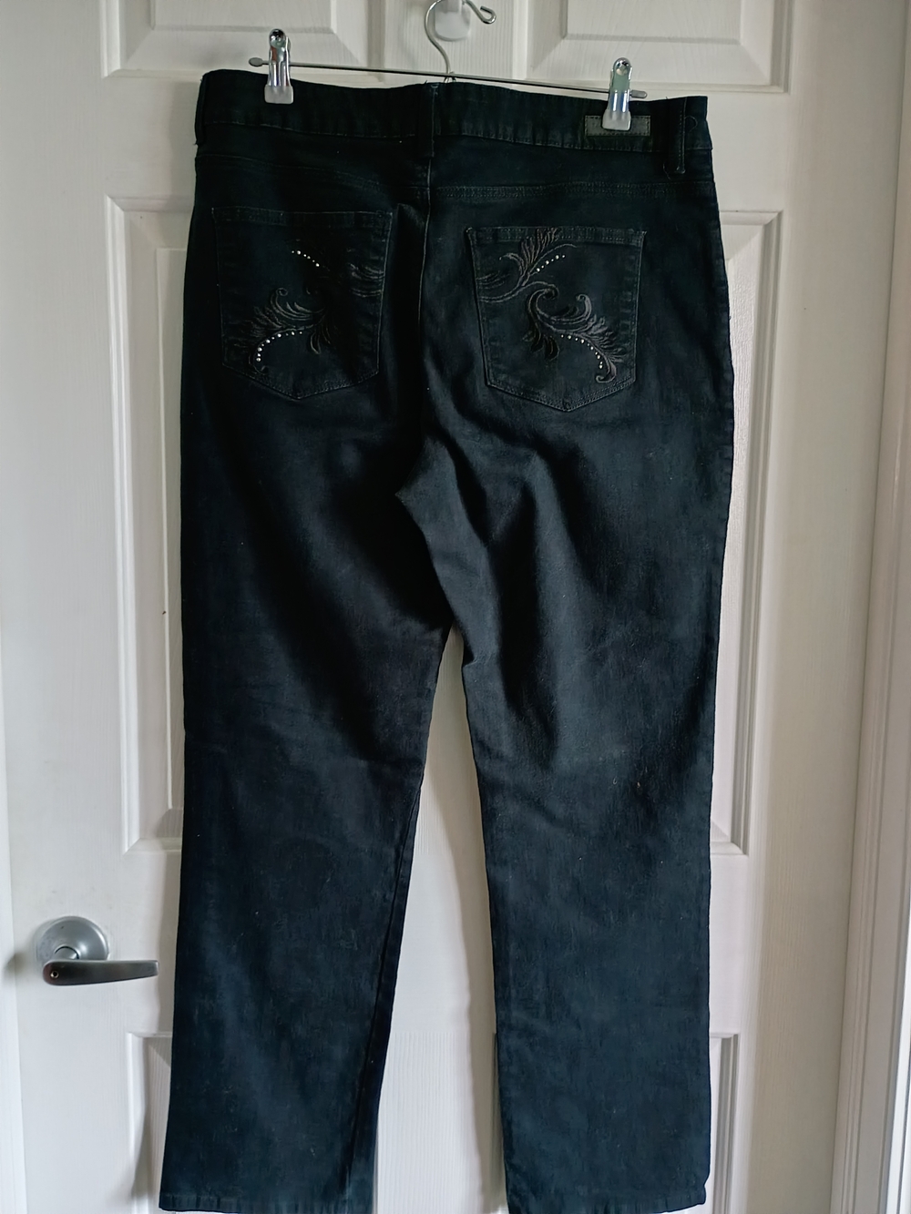 Lee Black Straight-Leg Jeans with Embellished Back Pockets